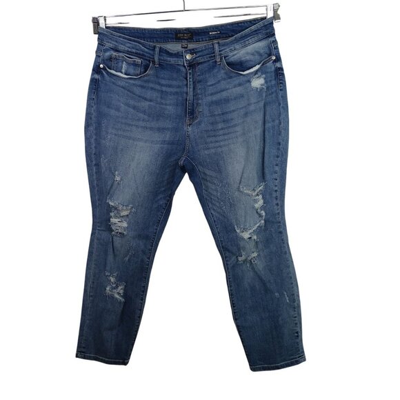 Judy Blue Boyfriend Fit Distressed Ripped Jeans Women Plus Size 22W JB82193MD - Picture 1 of 13